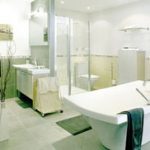 Installation de salle de bain par un plombier qualifié
